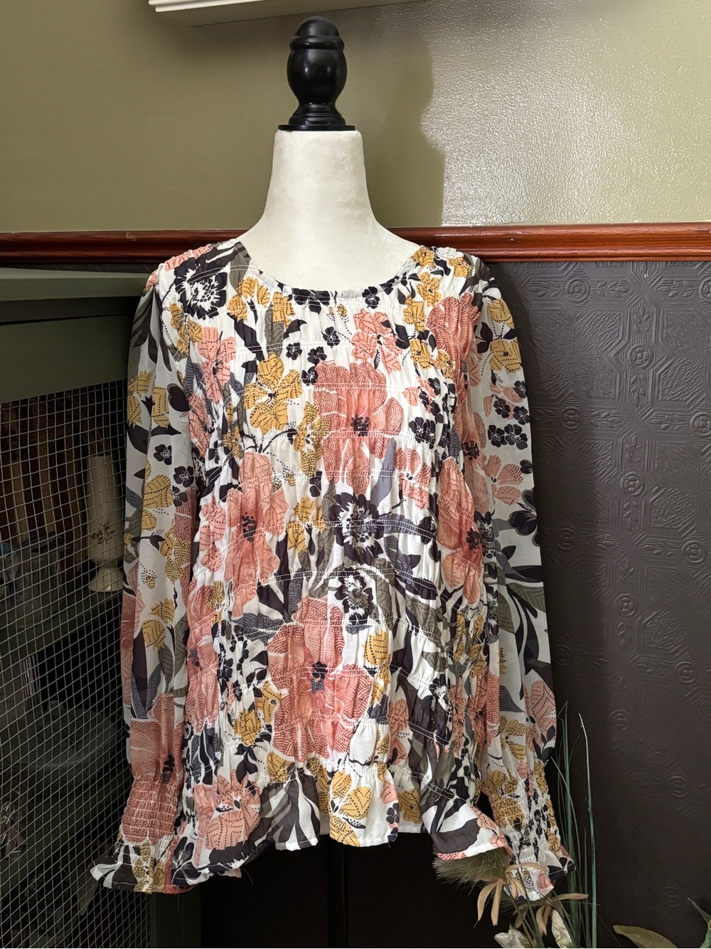 Maurices Floral Peasant Blouse in White, Coral, Mustard, Like new